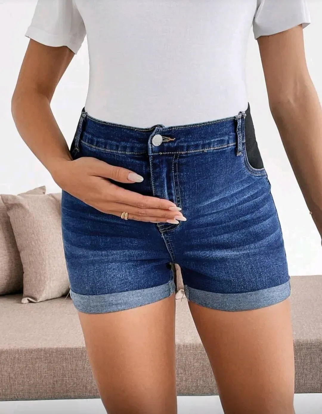 Short Valentina